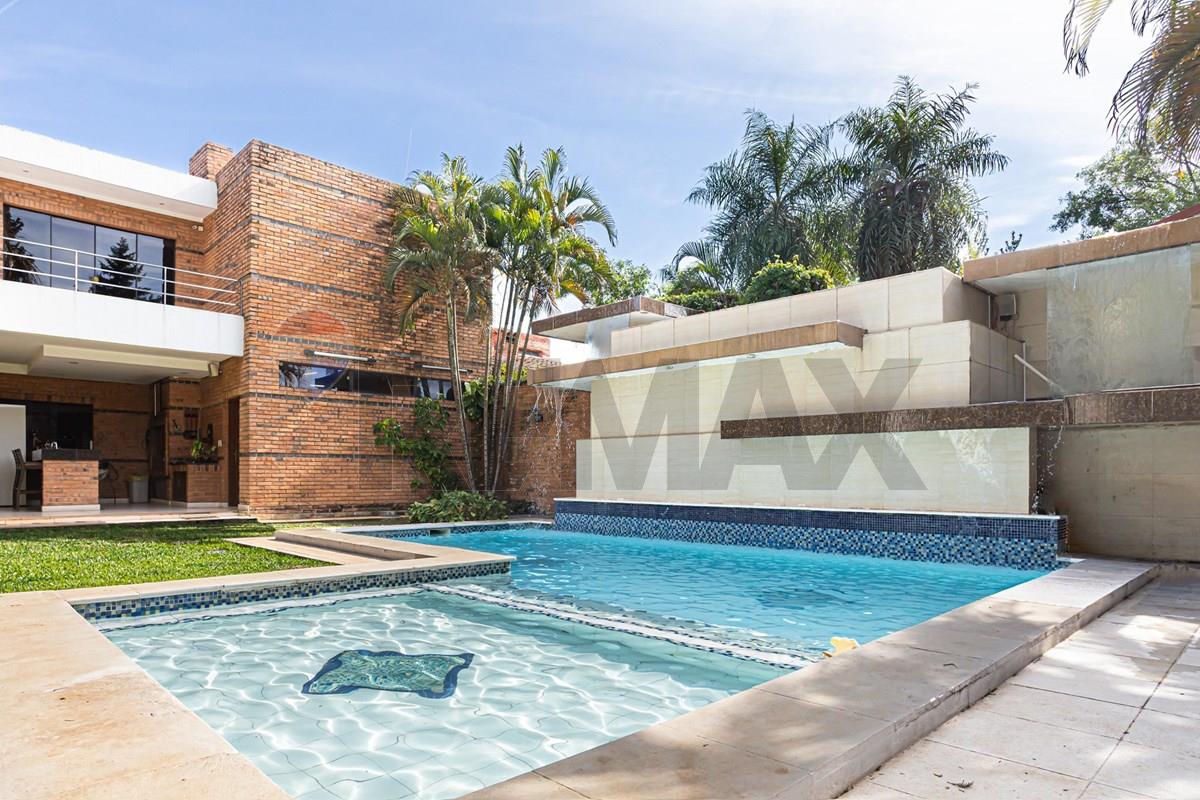 Residencia de Lujo en Barrio Mariscal Estigarribia — foto 2