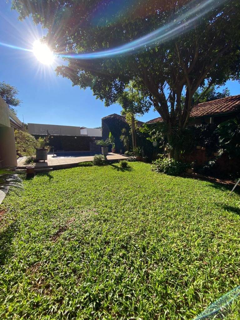 VENDO AMPLIA RESIDENCIA DE 2 PLANTAS EN BARRIO VISTA ALEGRE — foto 3