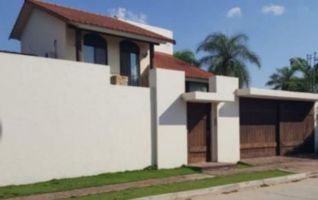 Se Alquila Amplia Y Hermosa Casa