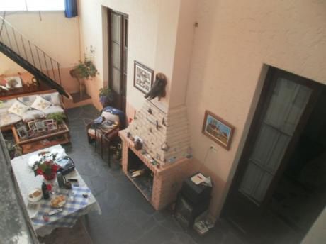 Casa Esquina A 150 Mts. De Manuel Herrera Y Obes Y A. Salvo