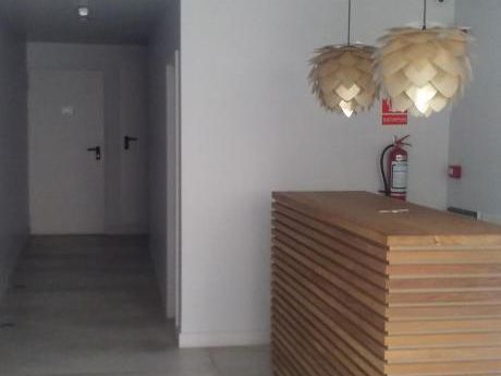 Estrene Escritorio Tipo Monoambiente