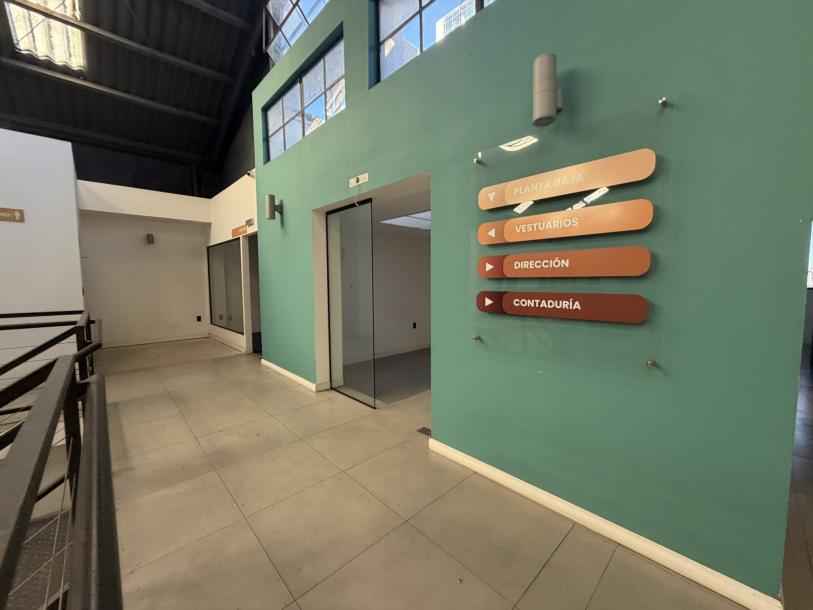 Alquiler | Importante local corporativo de 1.475 m² sobre Av. Gral. Flores · Foto 7