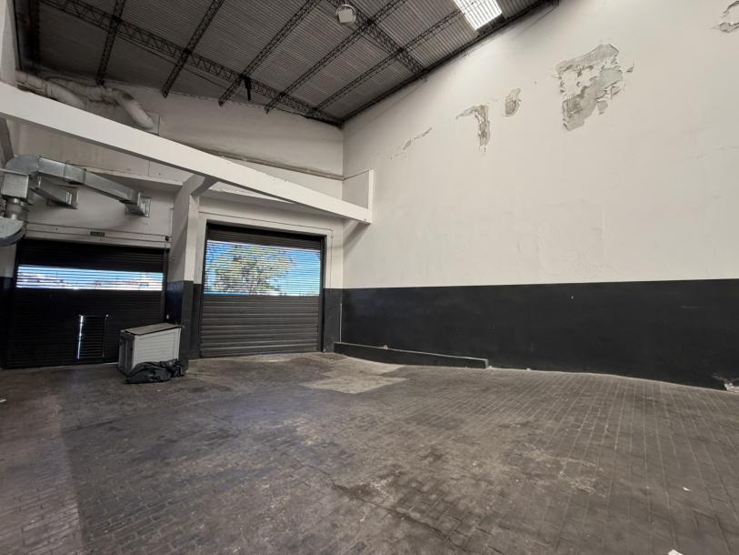 Alquiler | Importante local corporativo de 1.475 m² sobre Av. Gral. Flores · Foto 4