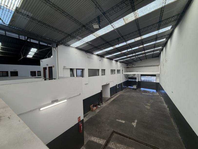 Alquiler | Importante local corporativo de 1.475 m² sobre Av. Gral. Flores · Foto 8