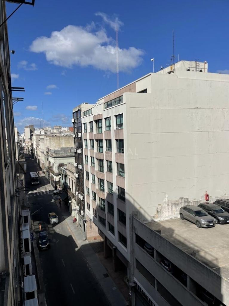 EXCELENTE OFICINA EN CIUDAD VIEJA POR CERRITO · Foto 2