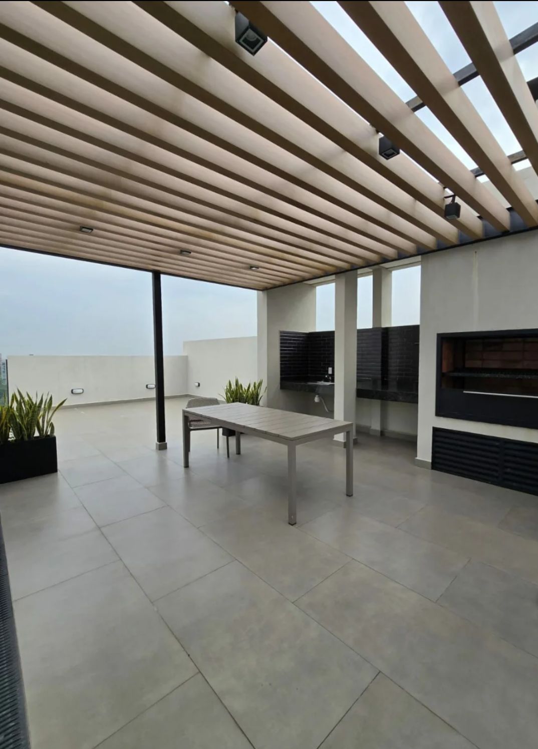 ALQUILO DEPARTAMENTO DE TRES DORMITORIOS EN RECOLETA — foto 2