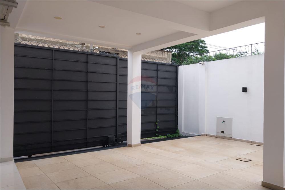 ✨ALQUILER DE CASA EN ITA ENRAMADA - ¡CONFORT, SEGURIDAD Y ESPACIOS AMPLIOS! — foto 2