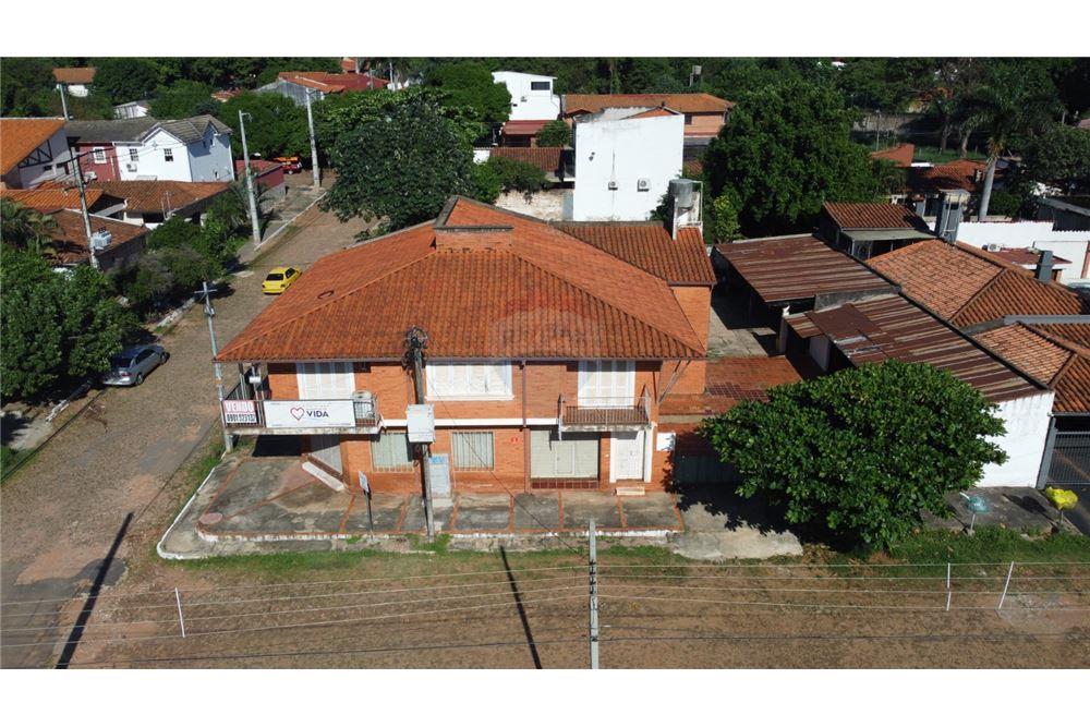 VENDO CASA EN ESQUINA, ZONA DYLAN — foto 3