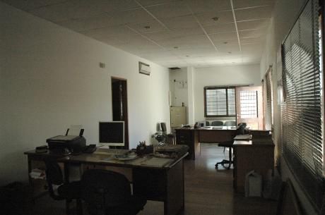 Local Comercial Casi 3000 Metros Cuadrados