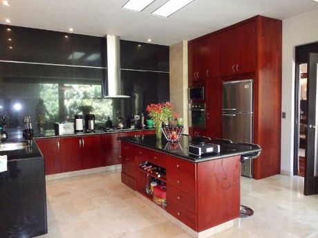 Cochabamba Espectacular Vivienda De 4 Dormts.
