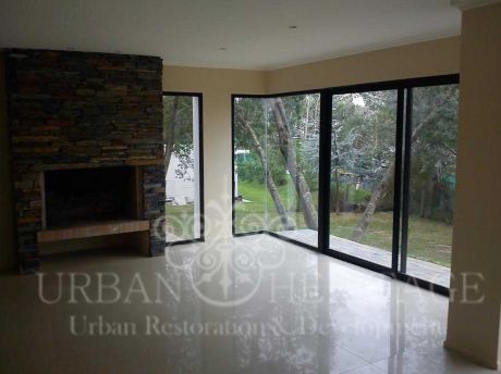 Gated Neighborhood Superb 5 Bdrm Home