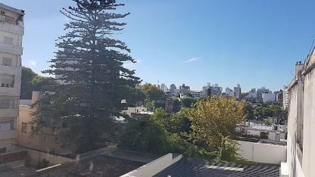 Agosto Vende Alegre Monoambiente Al Contrafrente Divisible
