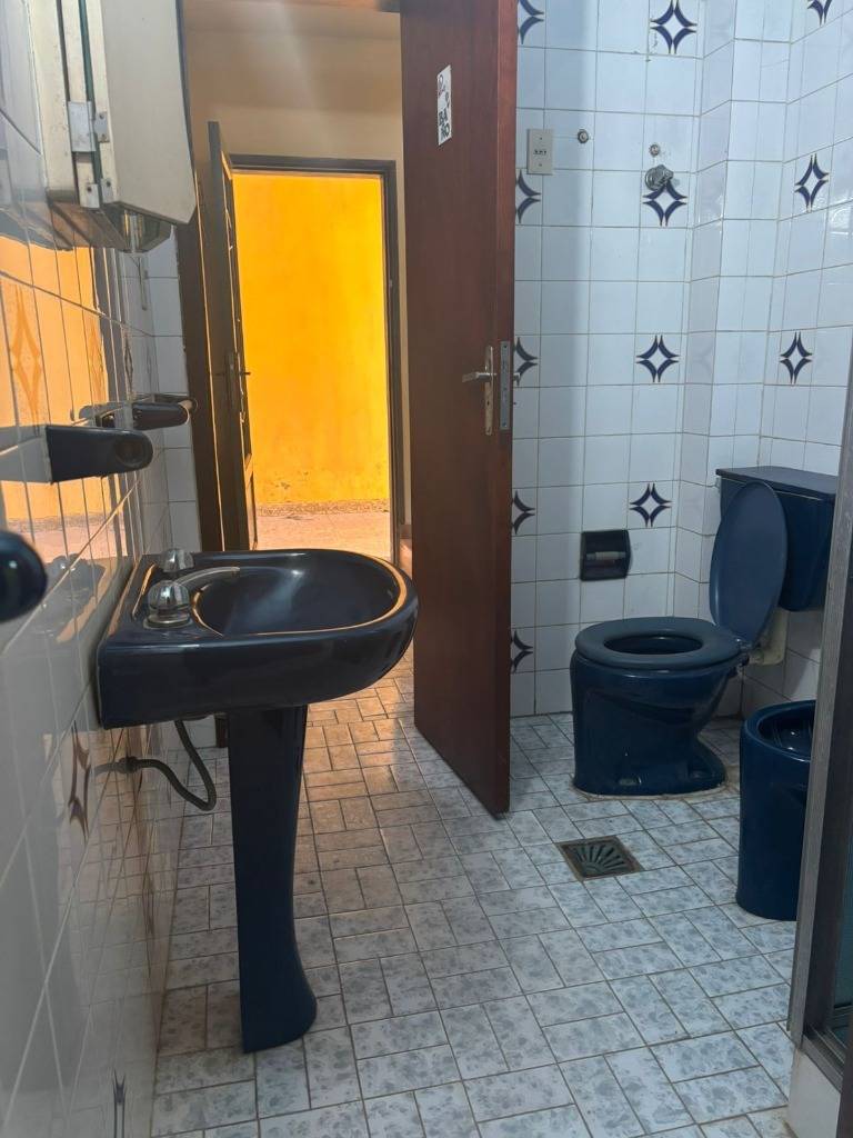 Amplia casa de 2 plantas en terreno de 750 m² | San Roque — foto 2