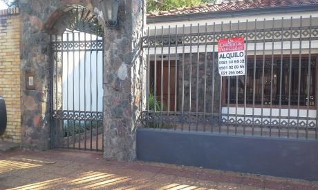 Alquilo Casa Zona Los Laureles!!