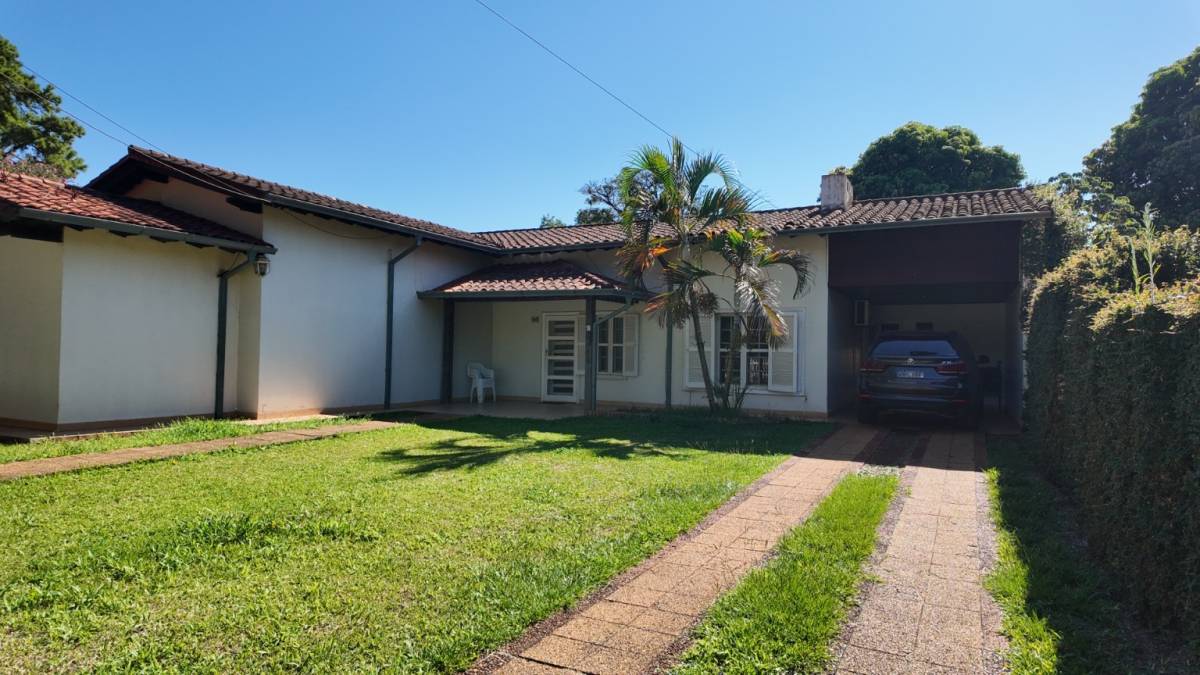 EN VENTA RESIDENCIA EN AREA 1 CIUDAD DEL ESTE — foto 2