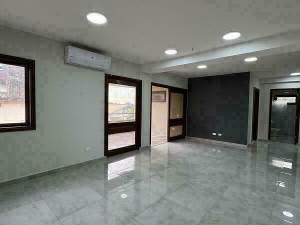 EDIFICIO CON DEPOSITO EN VENTA — foto 2