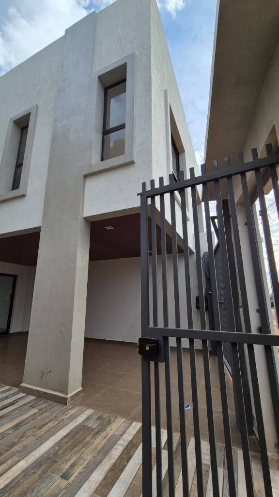 VENDO DUPLEX EN CAMBYRETÁ - 3 dormitorios — foto 2