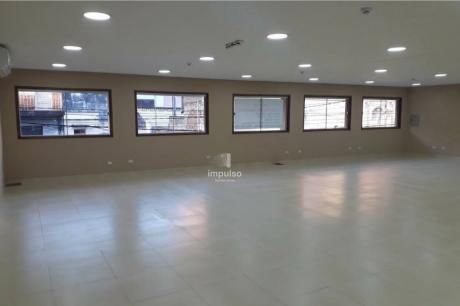 Local Comercial Ideal Para Empresas O Oficinas Corporativas