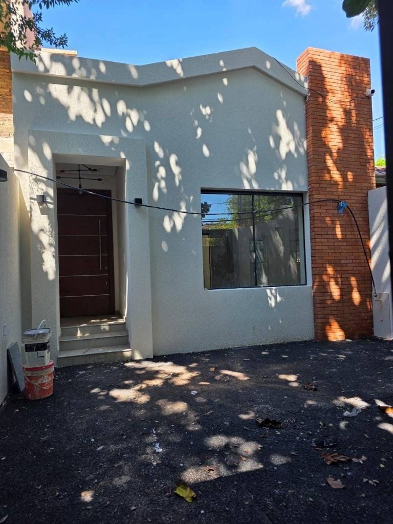 Alquilo casa en el Barrio Mburicao, Asunción — foto 2
