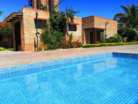 Hotel En Venta En La Localidad De Warnes