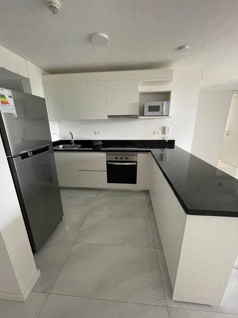 ALQUILO DEPARTAMENTO DE 2 DORMITORIOS AMOBLADO - ALTAMIRA SURUBI´I — foto 2