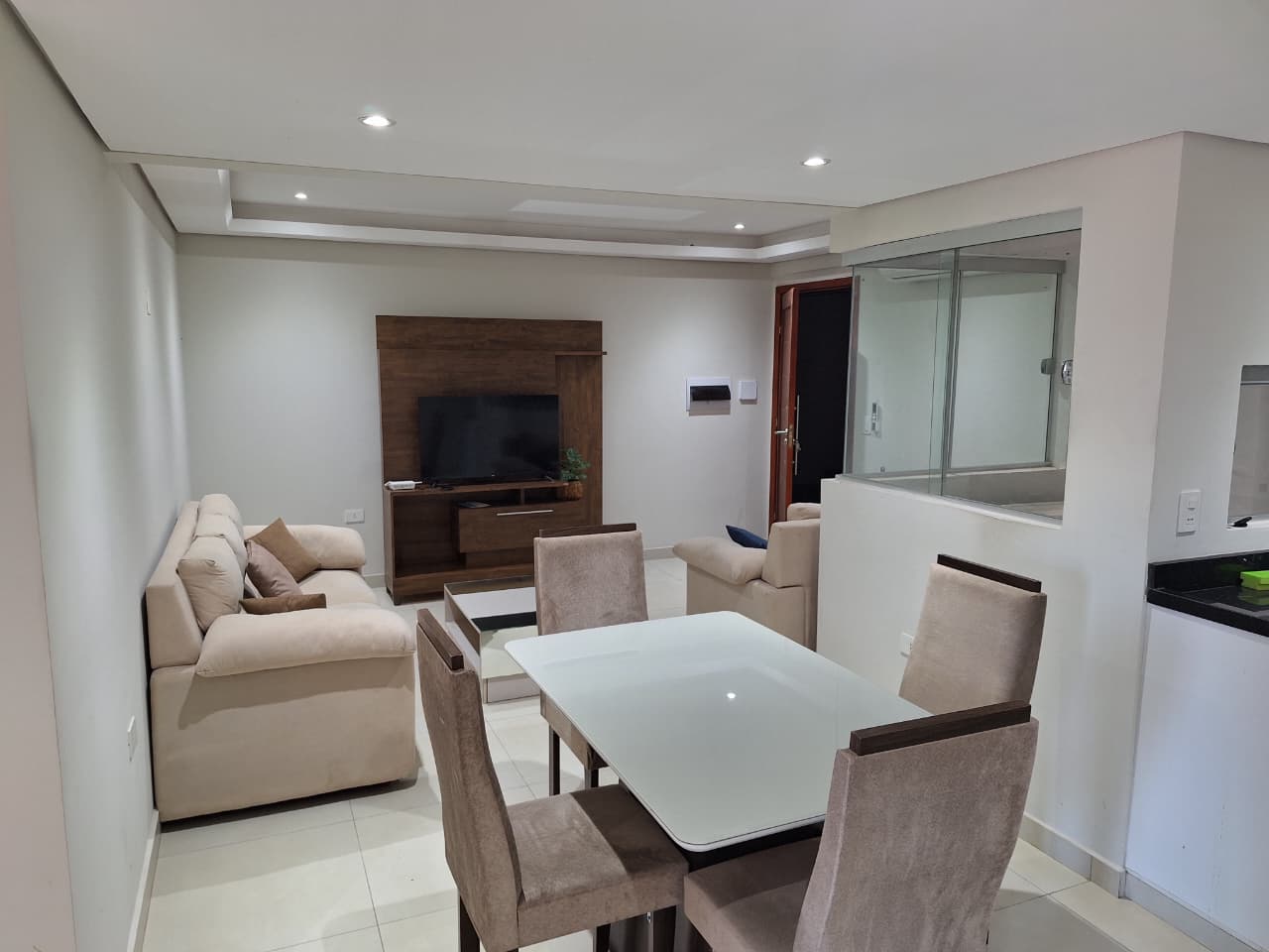 Se alquila hermoso departamento de 3 dormitorios totalmente amoblado — foto 2