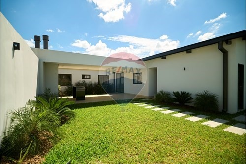 CASA EN VENTA EN SURUBI — foto 3