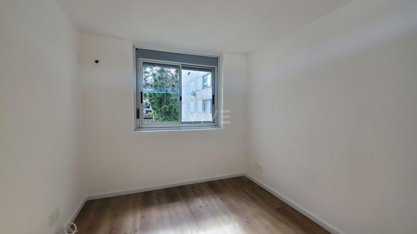 Apartamento alquiler 3 dormitorios, incluye garaje. Tres Cruces. 227 · Foto 12