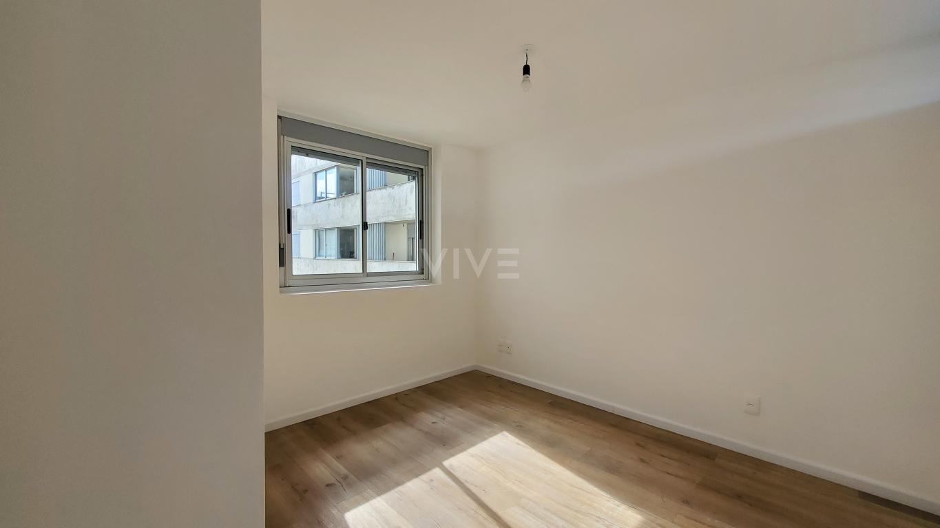 Apartamento alquiler 3 dormitorios, incluye garaje. Tres Cruces. 227 · Foto 11