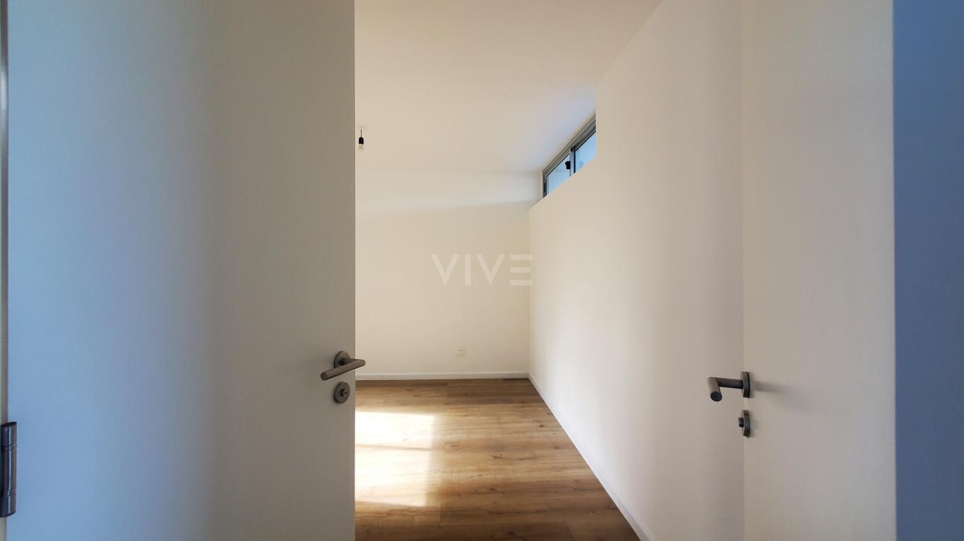 Apartamento alquiler 3 dormitorios, incluye garaje. Tres Cruces. 227 · Foto 9