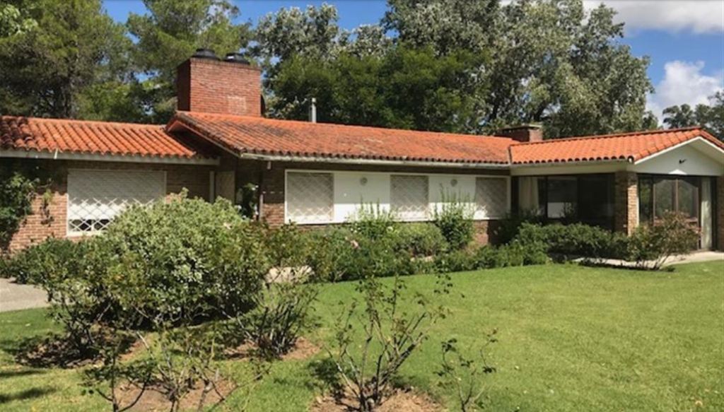 CASA SOLIS MALDONADO WINDY CORNER CA300133  4 DORMITORIOS 2 BAÑOS