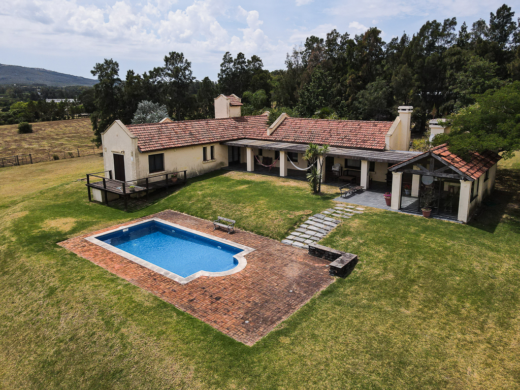 CASA LAS FLORES MALDONADO FATTORIA PIÑERO CA501493  4 DORMITORIOS 3 BAÑOS