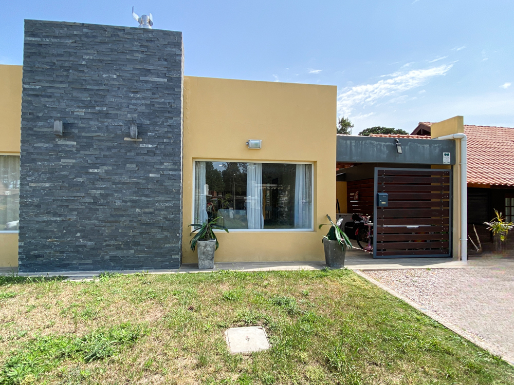 CASA LOS ANGELES MALDONADO CITRINO CA501907 3 DORMITORIOS 2 BAÑOS