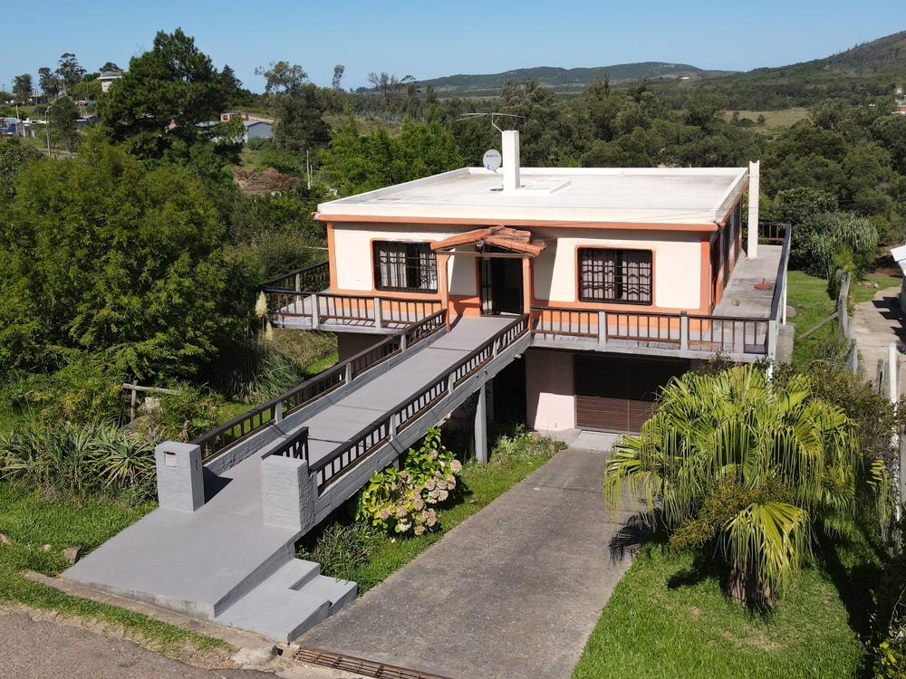 CASA PUEBLO OBRERO MALDONADO PRINCESA CA502112  3 DORMITORIOS 3 BAÑOS