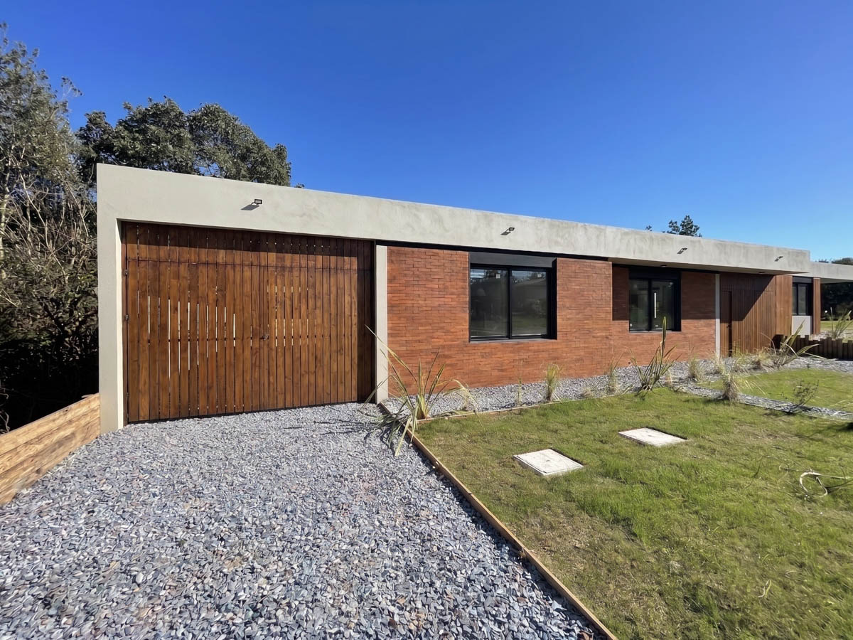 CASA PUNTA COLORADA MALDONADO HÉRONS II CA502868 3 DORMITORIOS 2 BAÑOS