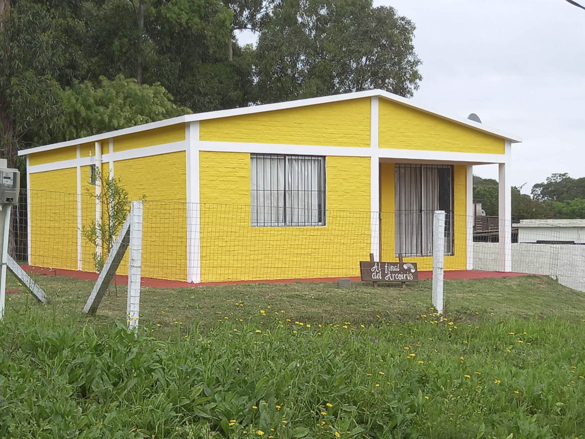 CASA PLAYA HERMOSA MALDONADO AL FINAL DEL ARCOIRIS CA502880  2 DORMITORIOS 1 BAÑOS