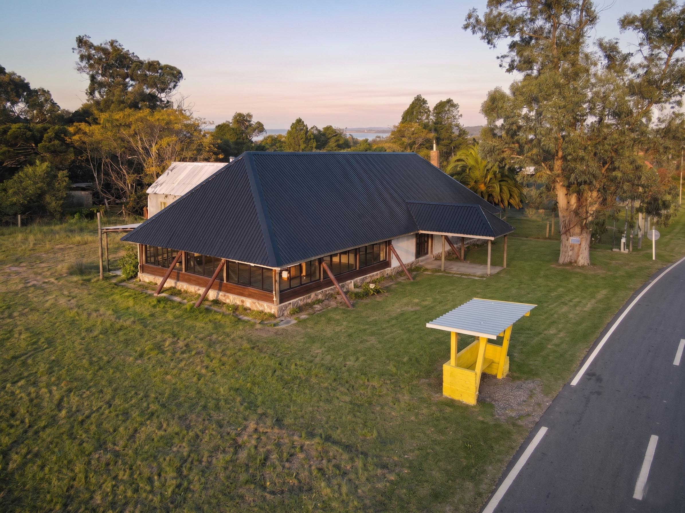CASA SOLIS MALDONADO CHARRUA CA502901  2 BAÑOS