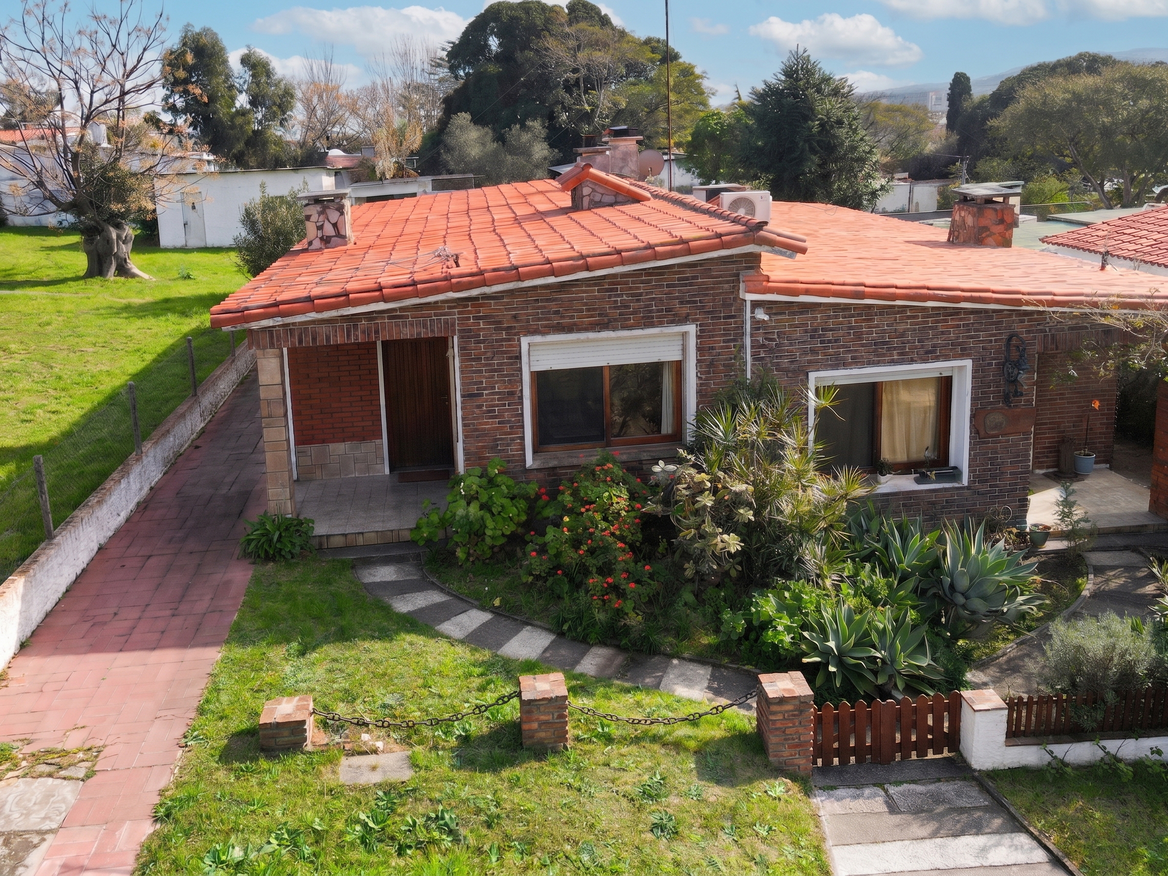 CASA CERRO DE LA GLORIA MALDONADO ISANEL CA502974 2 DORMITORIOS 1 BAÑOS