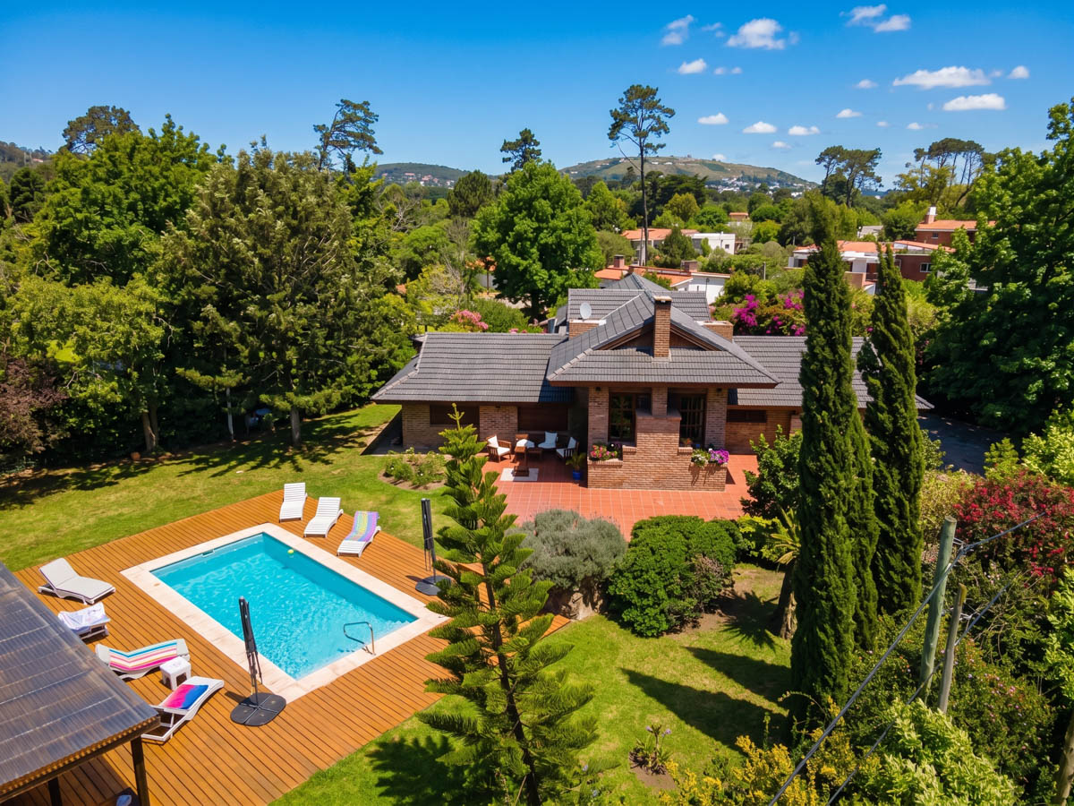 CASA COUNTRY MALDONADO LA CUMBRECITA CA503064 3 DORMITORIOS 3 BAÑOS