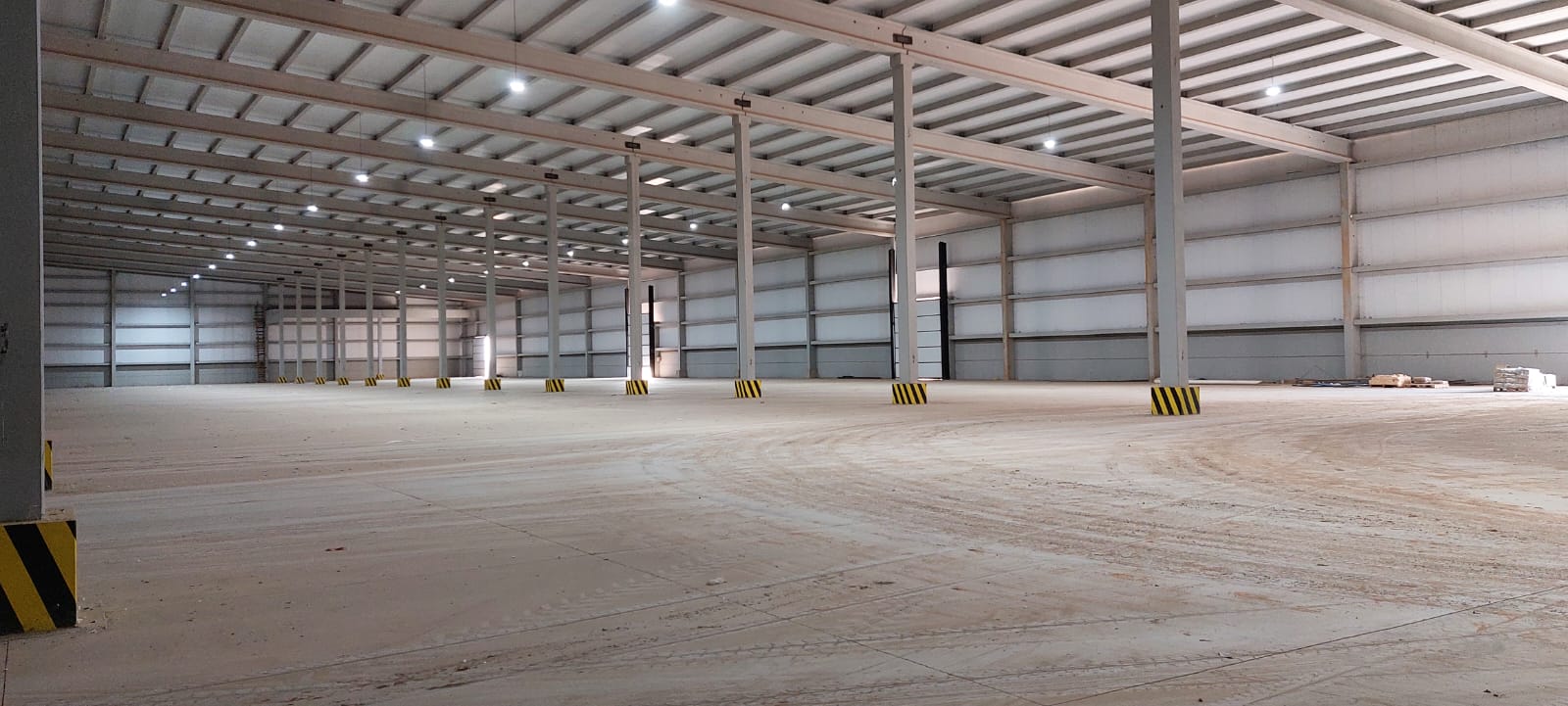Alquilo 10.000 m2 de Deposito En Mariano Roque Alonso‼️ C-1150