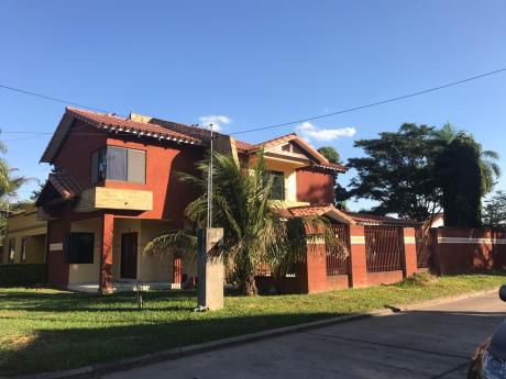 Casa De 2 Plantas En Urbanizacion Sierra Alta