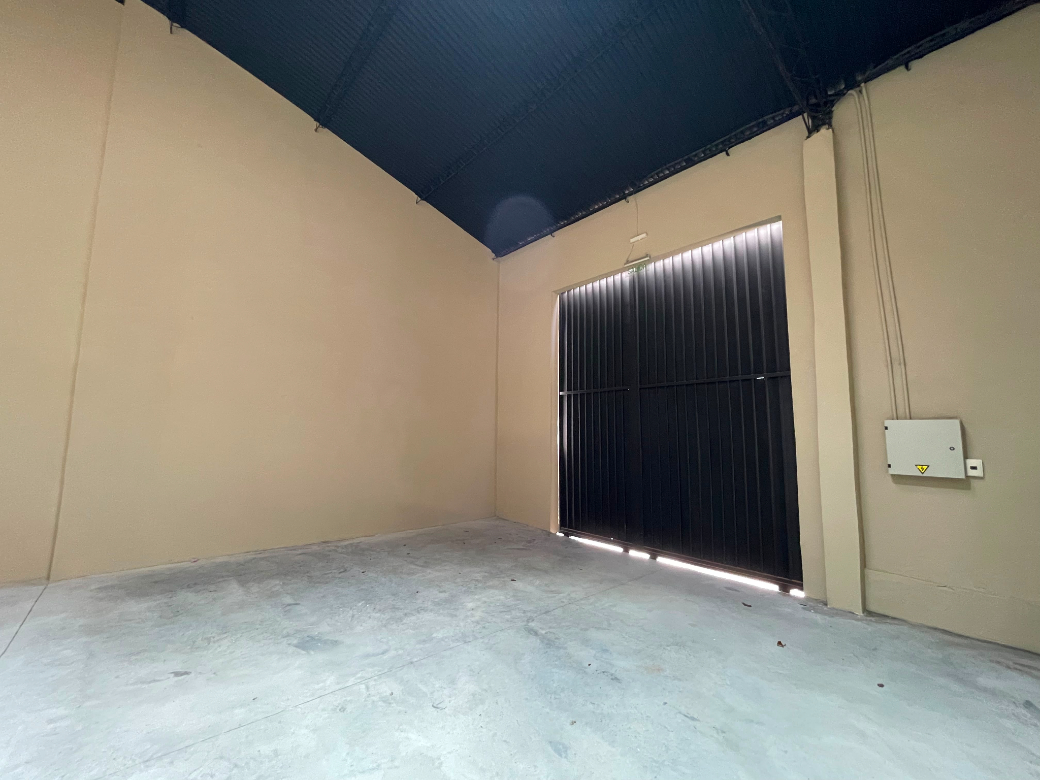 Alquilo amplio depósito en Fernando zona Norte - Ex Venser — foto 3