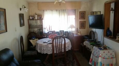Muy Buen Duplex Con Patio Y Parrillero