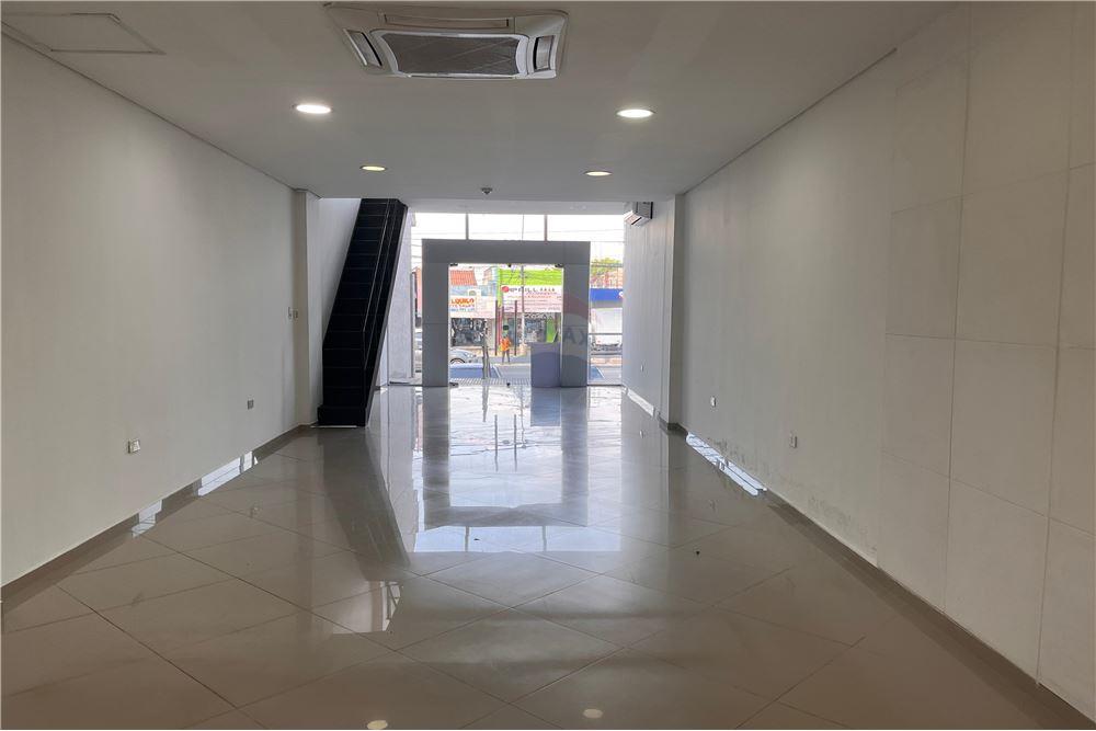 Local u Oficina - Alquiler - Fernando De La Mora — foto 2