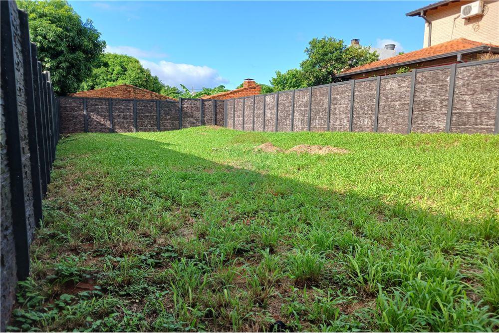 AMPLIA RESIDENCIA CON LOCAL COMERCIAL, ZONA TRES BOCAS VILLA ELISA — foto 3