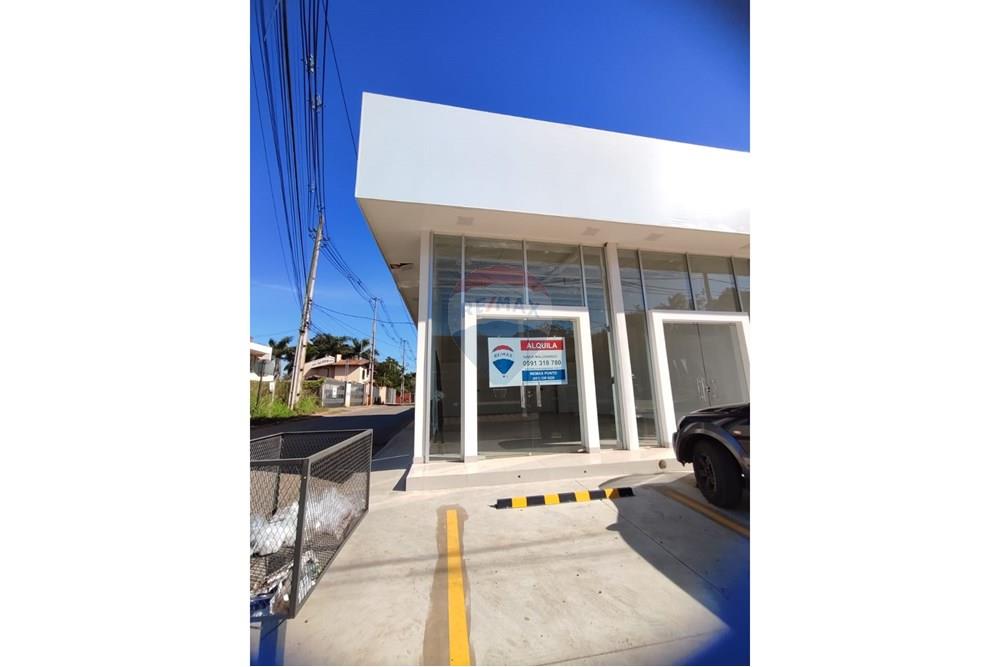 ALQUILO LOCAL COMERCIAL EN ESQUINA — foto 3