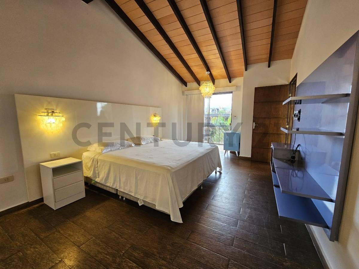 Alquiler de Casa en Villa Aurelia, Asunción — foto 2