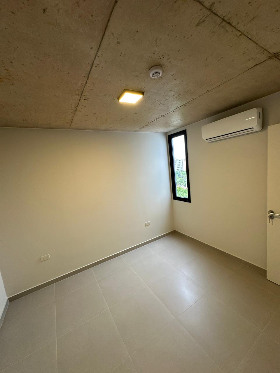ALQUILO DEPARTAMENTO DE 2 HABITACIONES EN LUQUE — foto 3