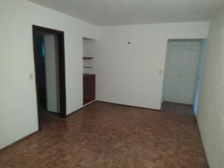 Excelente Oportunidad! Apartamento 2 Dormitorios, Complejo Cerrado.