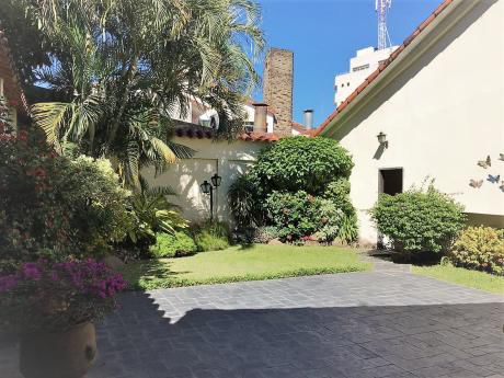 Terreno/casa, Con Ubicación Céntrica Y Comercial